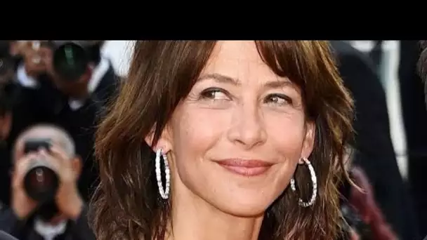 [Exclu] Sophie Marceau de retour à Cannes : Son compagnon caché dans la salle pour la...