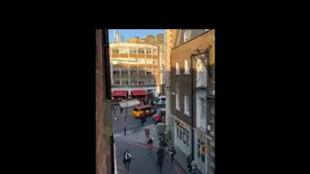 À Londres, les scènes de panique et le moment où l'assaillant a été abattu