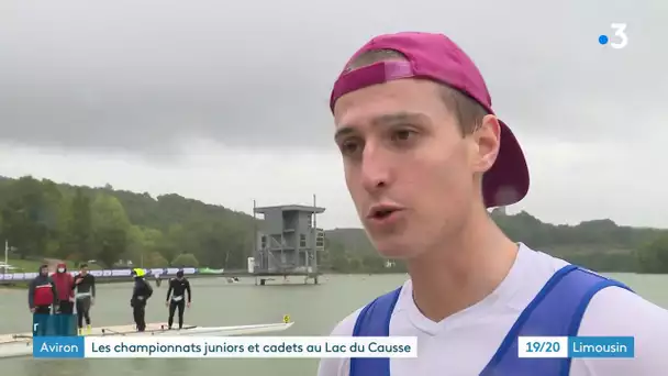 Corrèze : les jeunes rameurs face à la pluie