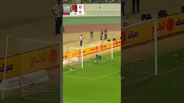 😲 La drôle de panenka de #Ziyech pour ouvrir le score pour le #Maroc face au #BurkinaFaso