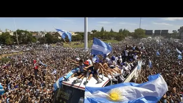 Parade de la victoire des tri-campeones : une foule euphorique à Buenos Aires
