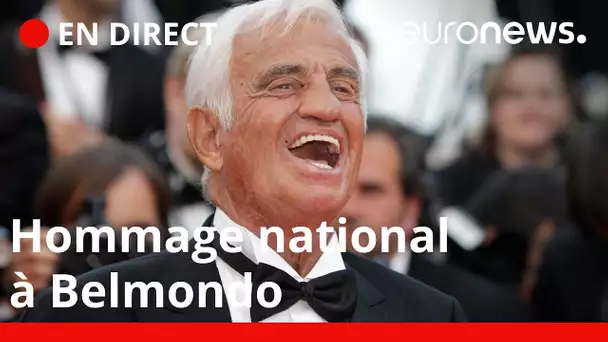 Le président français Emmanuel Macron rend hommage à Jean-Paul Belmondo