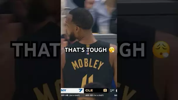 Evan Mobley shows off the handle