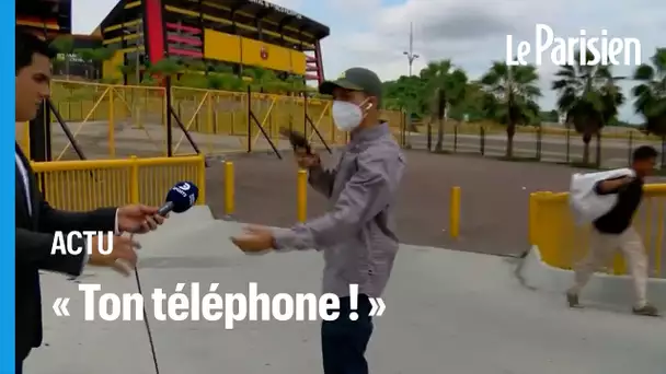 « Ton téléphone ! » : en Equateur, un journaliste et son équipe volés pendant un reportage