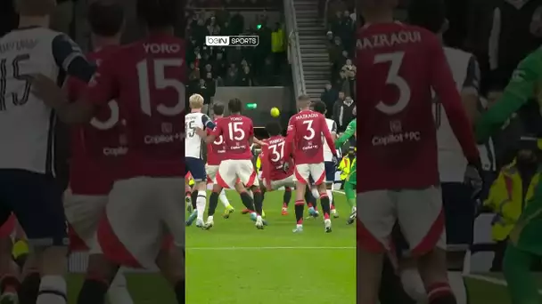 🤩 Le corner DIRECT de Heung-min #Son !!! Y a-t-il faute sur le gardien de #ManchesterUnited ?