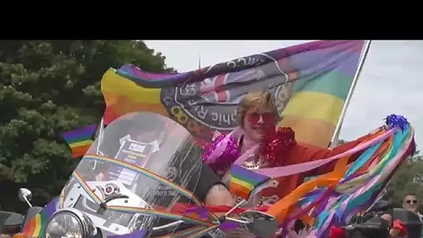 Londres : la Marche des Fiertés brièvement bloquée par des écologistes