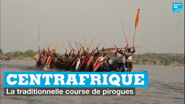 En Centrafrique, la traditionnelle course de pirogues reprend ses droits sur la guerre