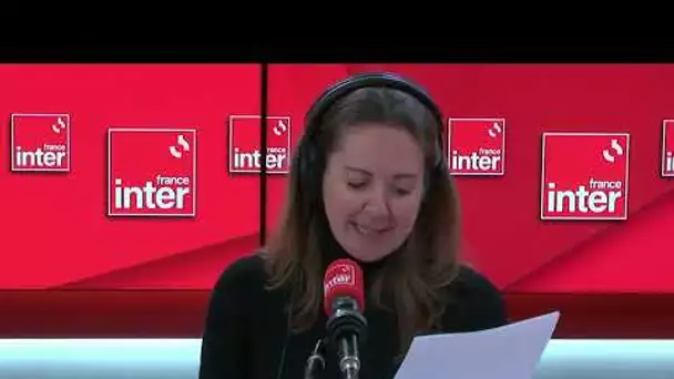 15 ans, majeur et connecté - Le Billet de Charline dans "C'est encore nous !"