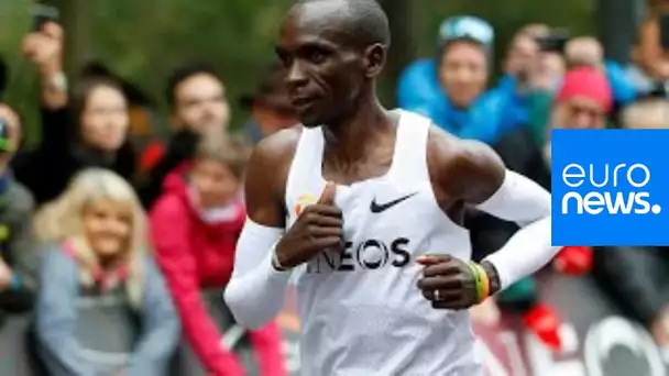 Marathon : Eliud Kipchoge passe sous la barre des deux heures, un record !