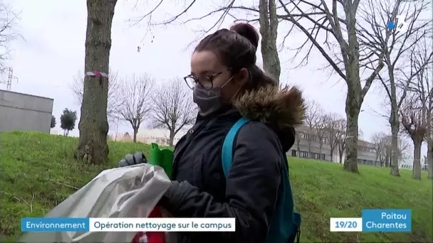 Poitiers : des étudiants nettoient le campus universitaire