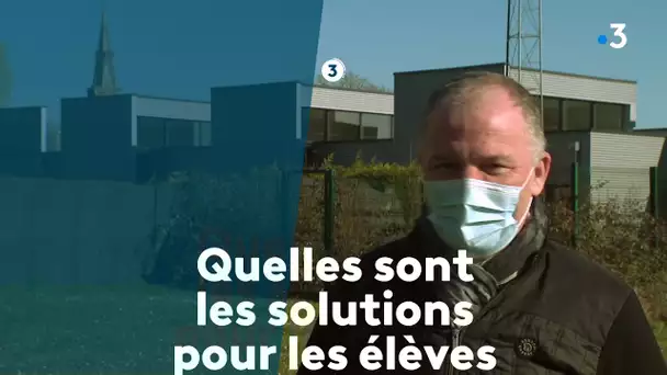 Faut-il fermer les classes ? Comment se sentent les enseignants ? Solutions pour les élèves ?