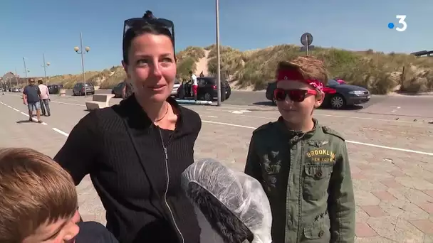 Sur la plage de La Panne, les Belges attendent le retour des Français