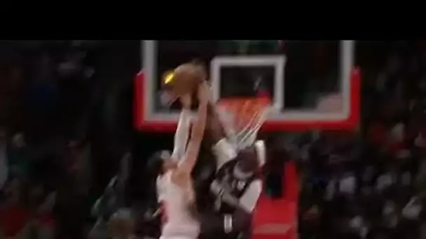 Bobby Portis Gets UP to Block Lavine in Tight Matchup