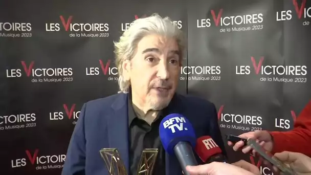 Serge Lama: "C’est mon dernier soir sur la scène devant une foule debout"