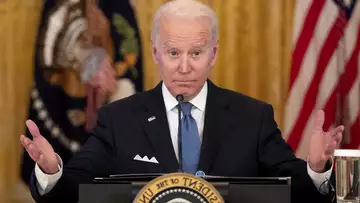 Joe Biden est mis en colère par un journaliste qui lui dit "espèce de connard