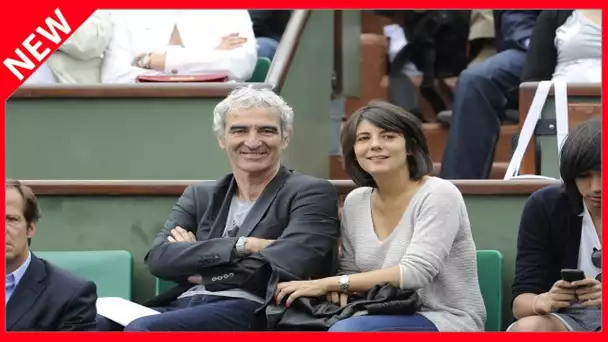 ✅  Estelle Denis bientôt mariée à Raymond Domenech ? Elle laisse planer le doute