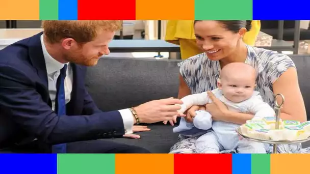 👑  PHOTO Meghan Markle et le prince Harry dévoilent un rare et adorable cliché d'Archie pour ses de