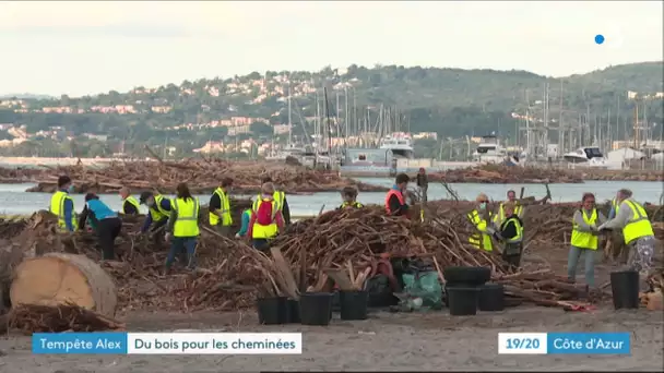 Alpes-Maritimes : les plages du littoral recouvertes de bois 15 jours après la tempête Alex