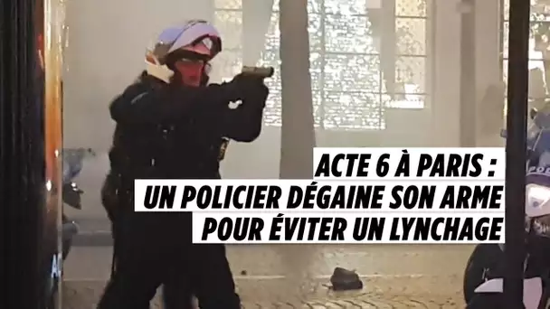 Gilets jaunes : un policier dégaine son arme pour éviter un lynchage