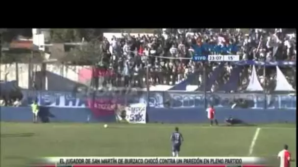 Un joueur de foot se fracasse le crâne en plein match en Argentine