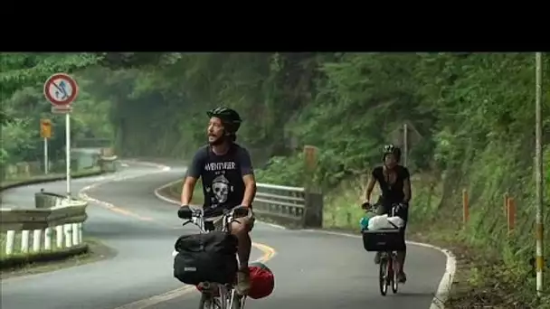 Au Japon, ils suivent l'Equipe de France... à vélo