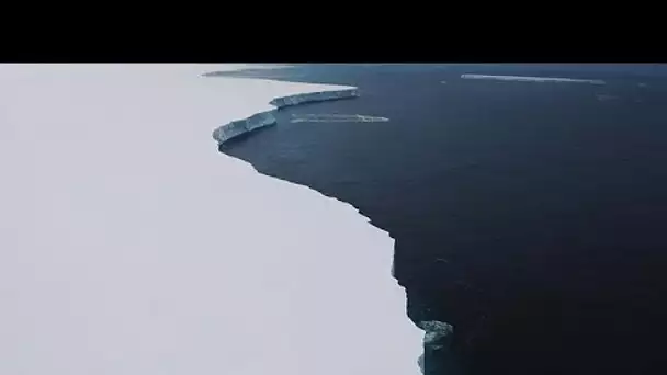 L'iceberg géant A68A filmé par un avion de la Royal Air Force