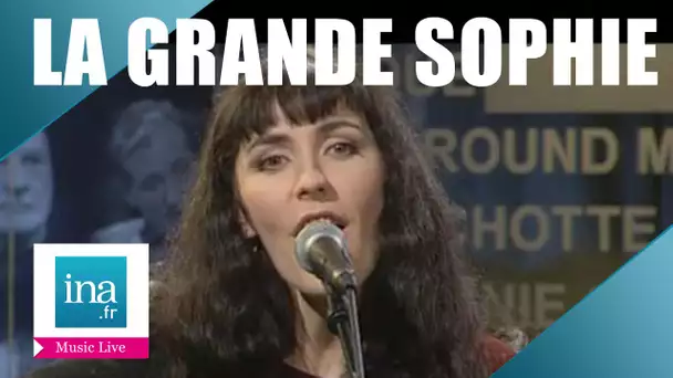 La Grande Sophie "L'amour ça pardonne pas" (live officiel) | Archive INA