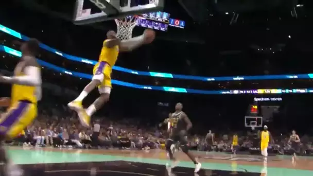 LeBron James INSANE REVERSE SLAM Off The Oop! | January 2, 2023