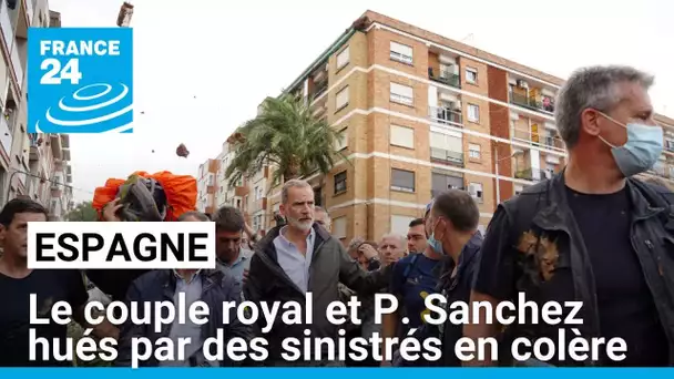 Le couple royal espagnol et Pedro Sanchez conspués par des sinistrés en colère • FRANCE 24