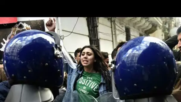 Manifestations en Algérie : les étudiants dans la rue contre la candidature de Bouteflika