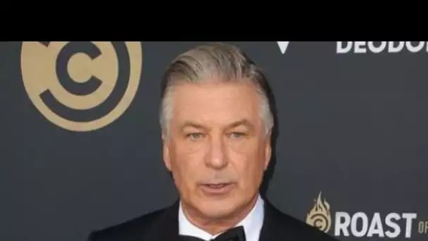 Alec Baldwin tue une femme en plein tournage : les circonstances de l'accident...