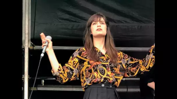 Clara Luciani évoque sa maladie neurologique  comment elle s'organise en concerts