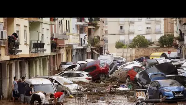 Inondations en Espagne : le bilan s'alourdit à 62 morts, l'UE «prête» à apporter son aide