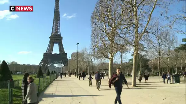 Malgré le passage au stade 3 de l'épidémie, des Parisiens continuent de sortir
