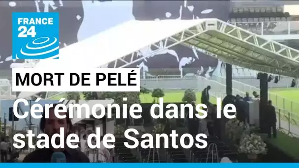 Brésil : à Santos, derniers préparatifs et longues files d'attente avant la veillée funèbre