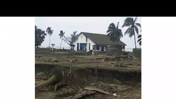 Tsunami aux Tonga : "27 heures dans la mer", un survivant raconte