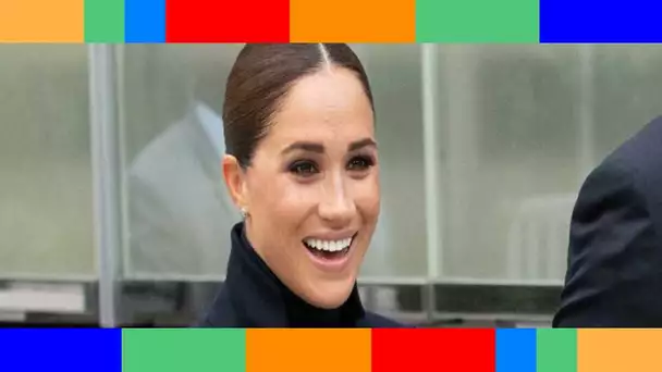 PHOTOS – Meghan Markle en manteau et col roulé sous 27 degrés… Son look surprend