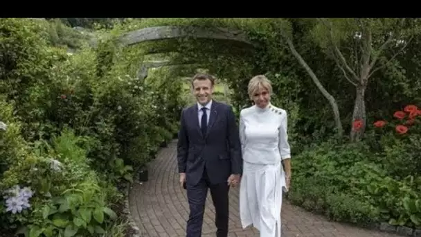 PHOTO : Brigitte Macron en jeggin et baskets... cette tenue sportive et casual qui ne...