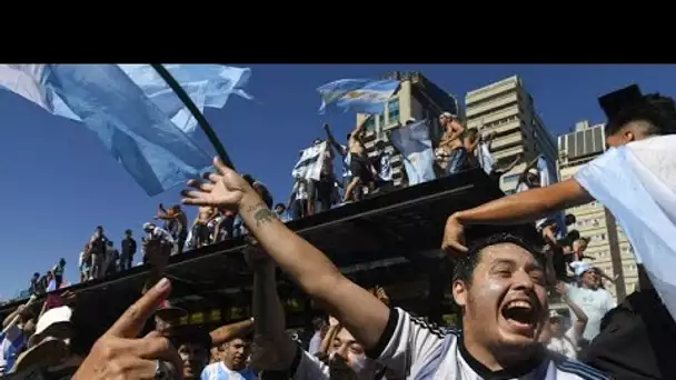 Scènes de joie à Buenos Aires, après la victoire de l'Argentine en finale de la Coupe du monde