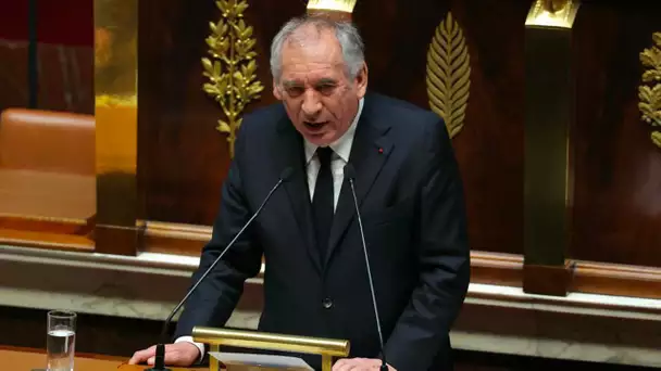 Commission mixte paritaire :  François Bayrou et les socialistes vont-ils trouver un accord ?