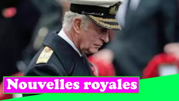 Le prince Charles " n'a jamais eu l'air aussi contrarié " alors que la reine a transmis le " fardeau