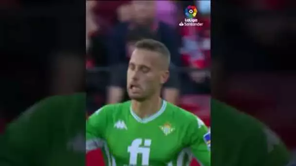 Feel the beat of #ElGrandDerbi ... 💚​🤍​ GOLAZO of Sergio Canales! #shorts #realbetis