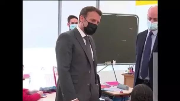 « C'est un peu énervant » : Emmanuel Macron interpellé par un enfant sur le...