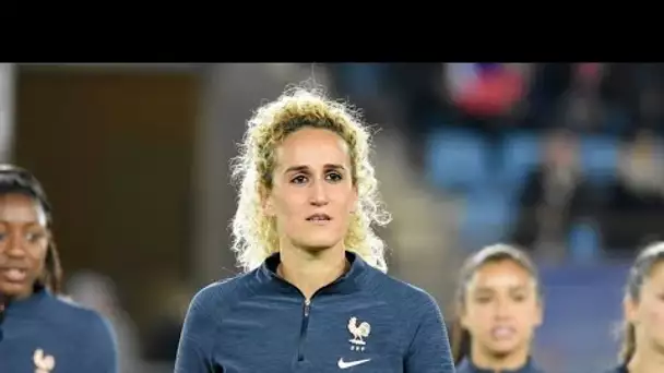 Une joueuse du PSG, Kheira Hamraoui, agressée à la barre de fer, sa coéquipière en...