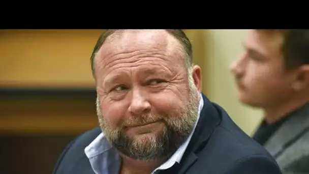 1,5 millions de dollars d'amende pour le complotiste Alex Jones, qui se déclare en faillite