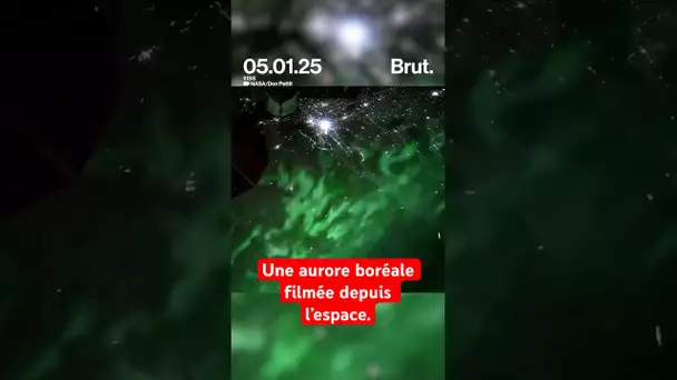 Une aurore boréale vue depuis l'espace ça ressemble à ça 👀