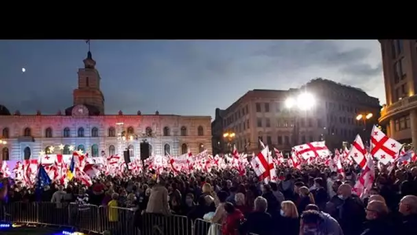 Manifestation pro-Saakachvili en Géorgie, l'ancien président incarcéré est en grève de la faim