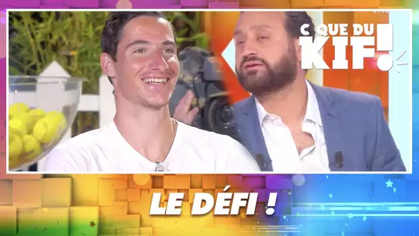 Cyril Hanouna lance un défi à Théo, coach de tennis en l'affrontant au tennis !