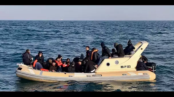 Traversées de la Manche par des migrants : "Les passeurs utilisent le prétexte du Brexit"