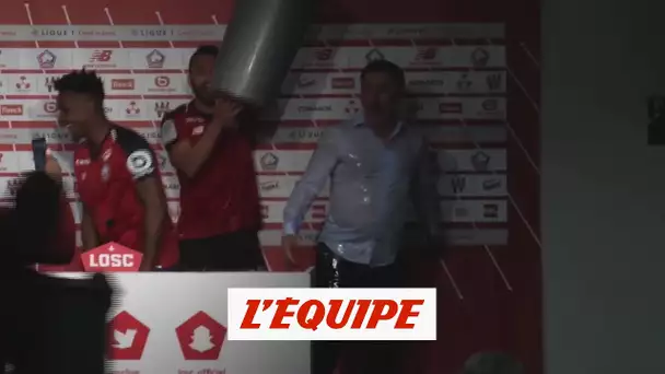 Galtier douché par ses joueurs - Foot - WTF